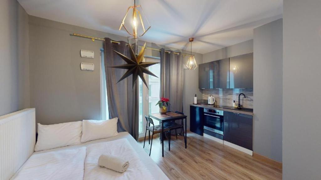 Wroapart-Pl Prince Witold Apartments By The River - 500 Steps To Market Square Breslavia Esterno foto